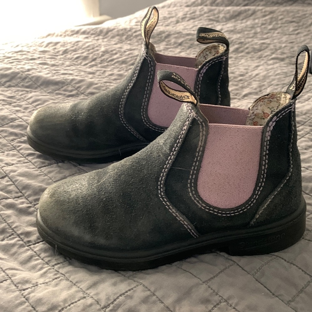 Girls Blundstone boots